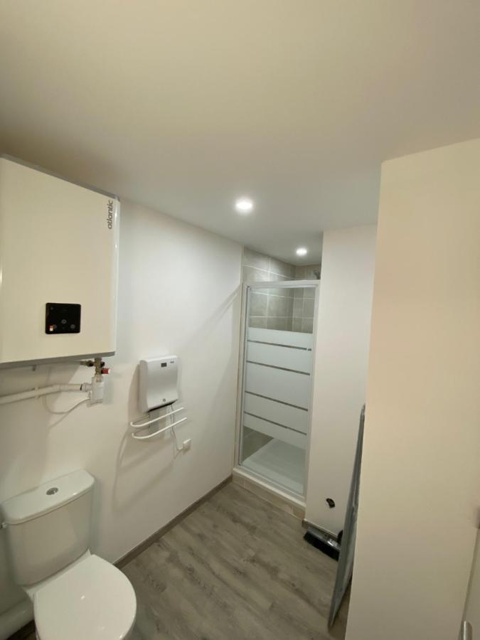 Studio Confortable Au Centre De מנוסק מראה חיצוני תמונה